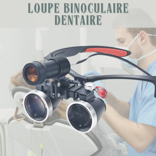 Dentiste avec une loupe binoculaire