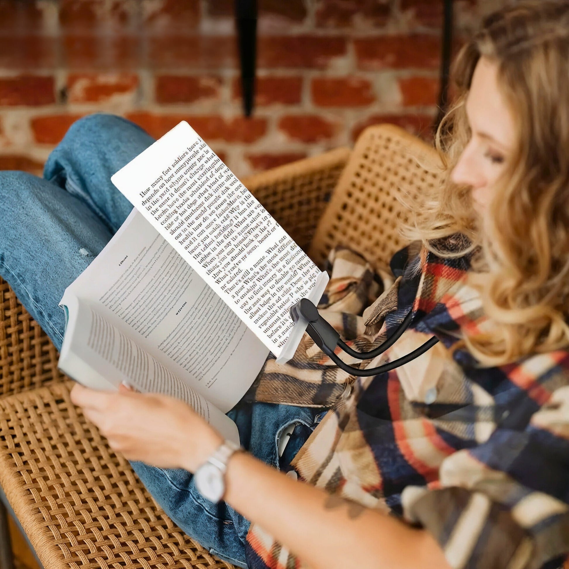 Loupe de lecture main libre